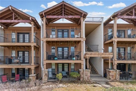 4727 Jarboe Street 23 Kansas City MO 64112