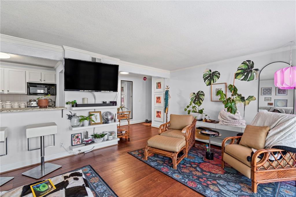 4727 Jarboe Street 23