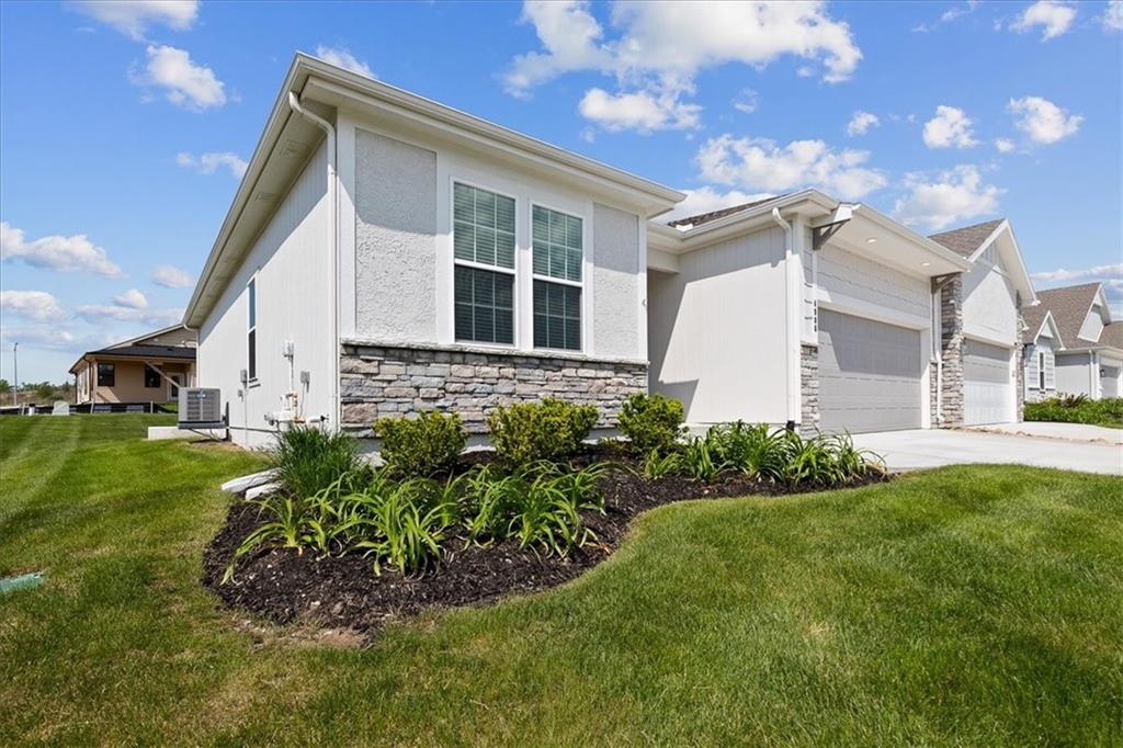 4906 N 145th Street