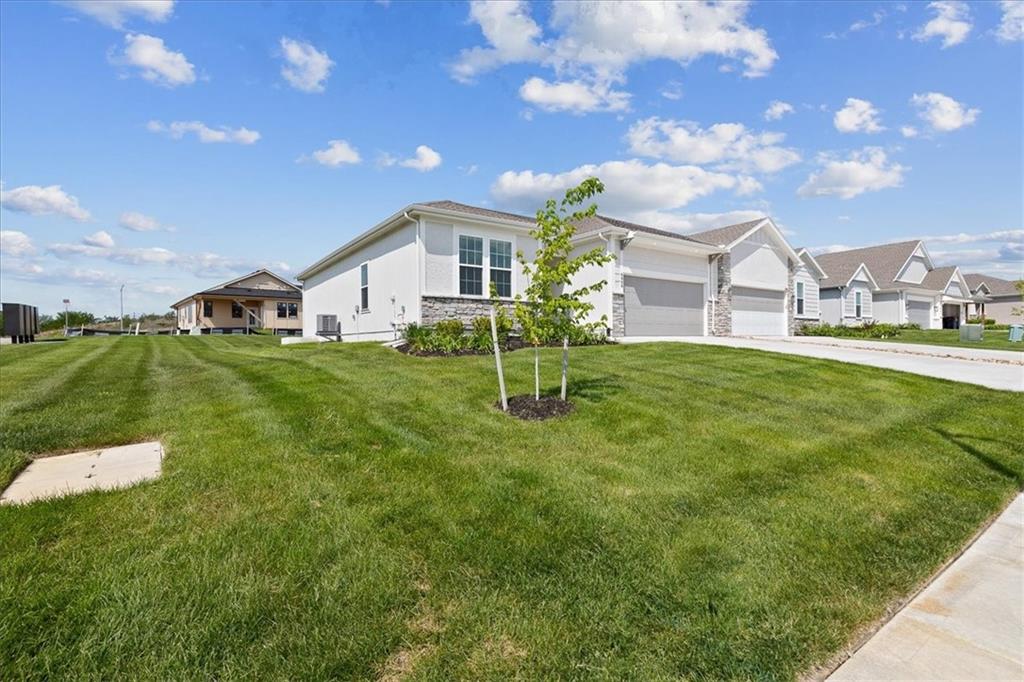4906 N 145th Street