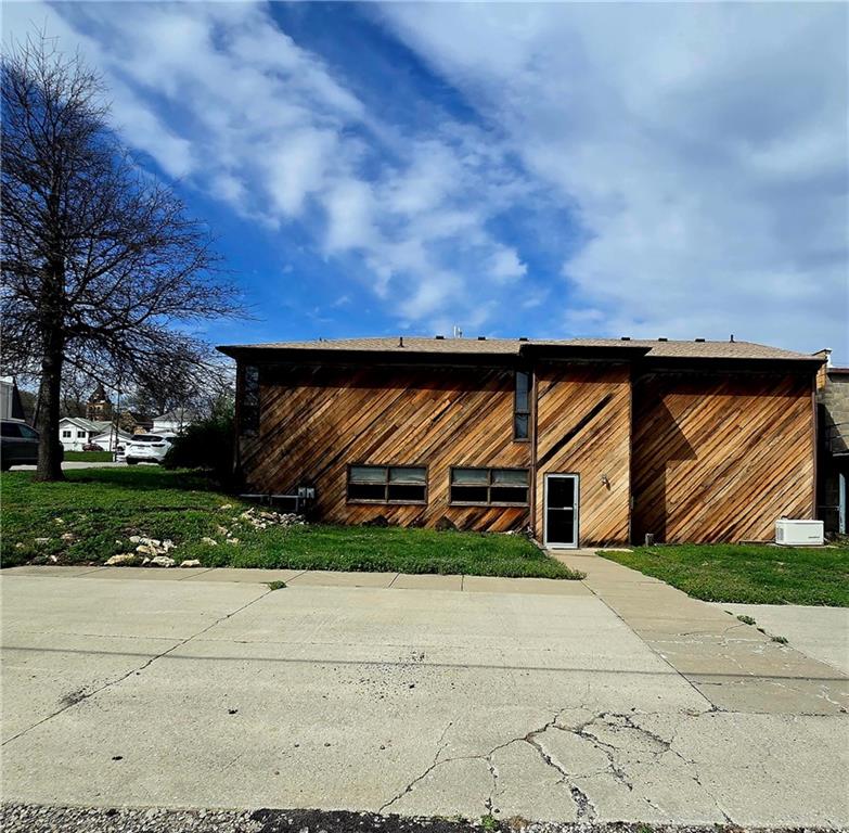 Photo of 421 Main Street, Tarkio, MO 64491 (MLS # 2632454)