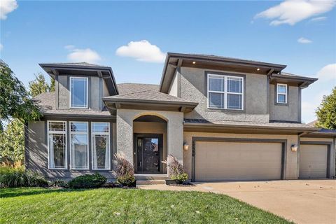 Photo of 17590 S Brockway Street, Olathe, KS 66062 (MLS # 2581137) Photo of 17590 S Brockway Street, Olathe, KS 66062 (MLS # 2581137)
