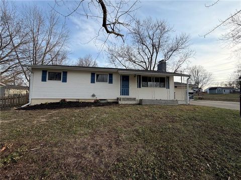 1501 NE 67th Place Gladstone MO 64118