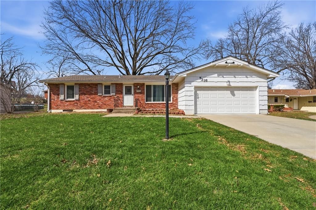 Photo of 7316 Cedar Avenue, Raytown, MO 64133 (MLS # 2607934)