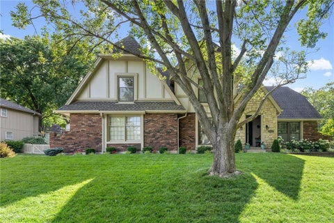 Photo of 11920 Windsor Drive, Leawood, KS 66209 (MLS # 2626759)