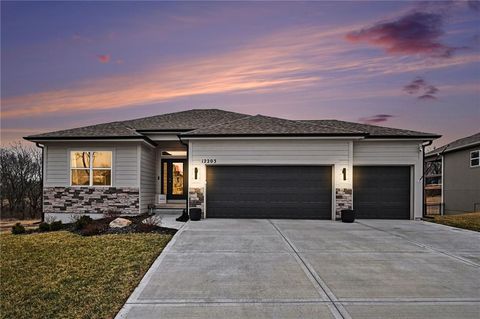 12203 N Virginia Avenue Kansas City MO 64165