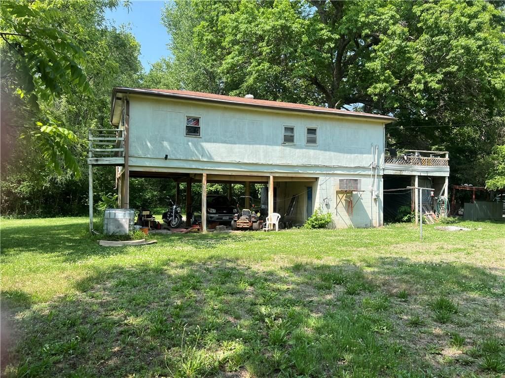 Photo of 5811 Frederick Boulevard, St Joseph, MO 64507 (MLS # 2598700)