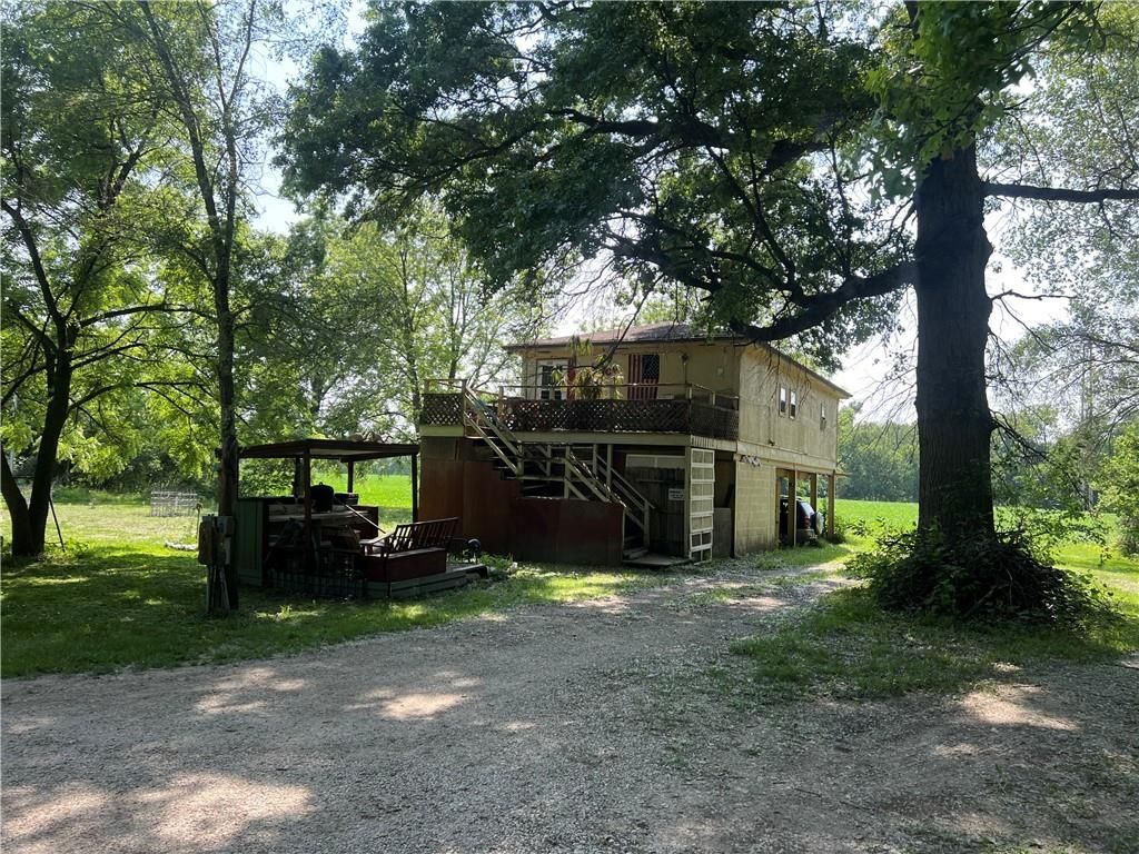 Photo of 5811 Frederick Boulevard, St Joseph, MO 64507 (MLS # 2598700)