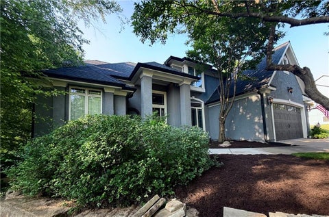 Photo of 13810 Grove Avenue, Bonner Springs, KS 66012 (MLS # 2634986)