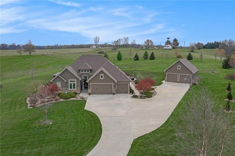 17560 Smith's Mill Road Smithville MO 64089
