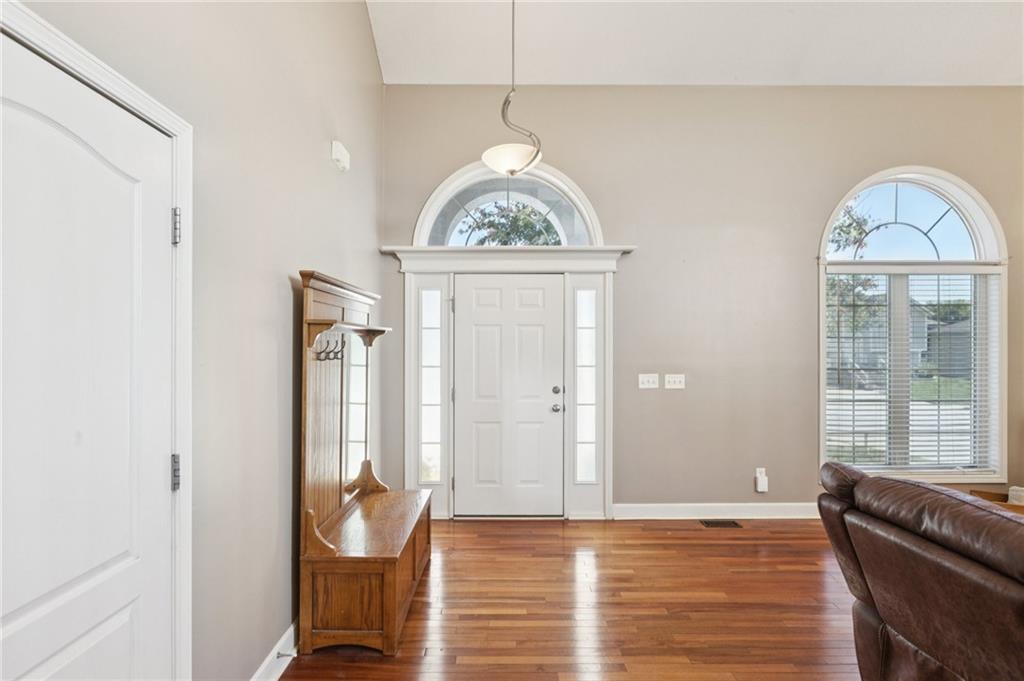 904 Crestridge Drive