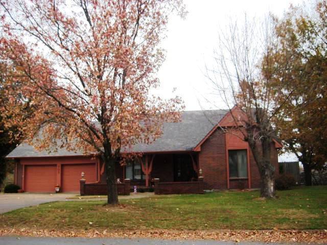 Photo 1 of 25 — 707 Hillcrest Street, Butler, MO 64730