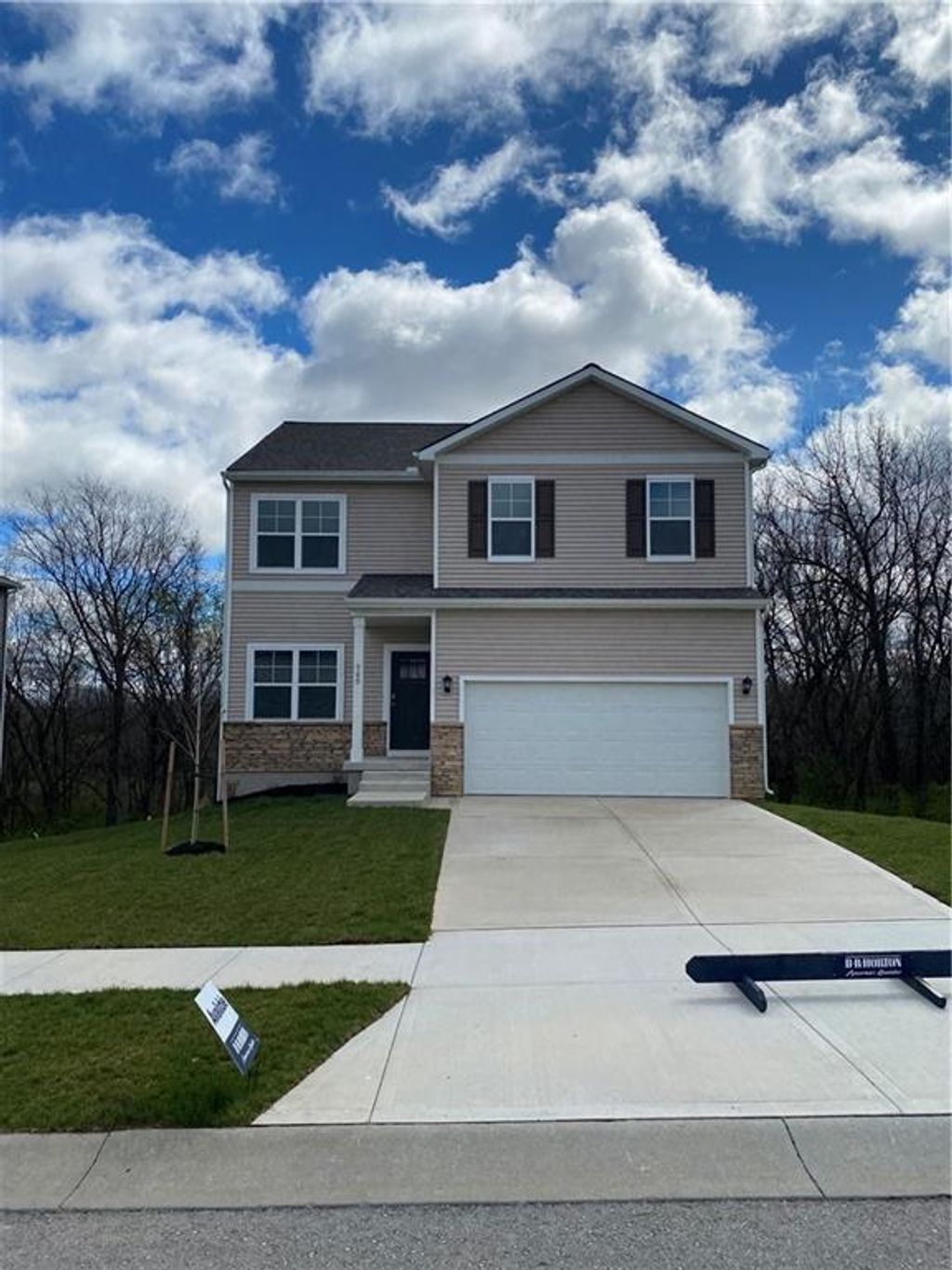 Photo of 500 Ella's Way, Liberty, MO 64068 (MLS # 2602002)