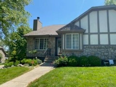 1304 NW Porter Circle Blue Springs MO 64015
