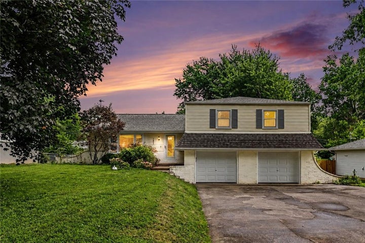 Photo 1 of 27 — 1601 Todd Street, Platte City, MO 64079