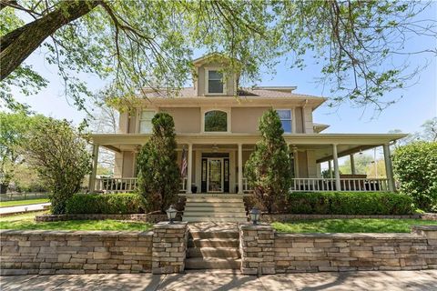 310 S Pearl Street, Paola, KS 66071 - #: 2534831