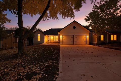 3509 S Maybrook Avenue Independence MO 64055