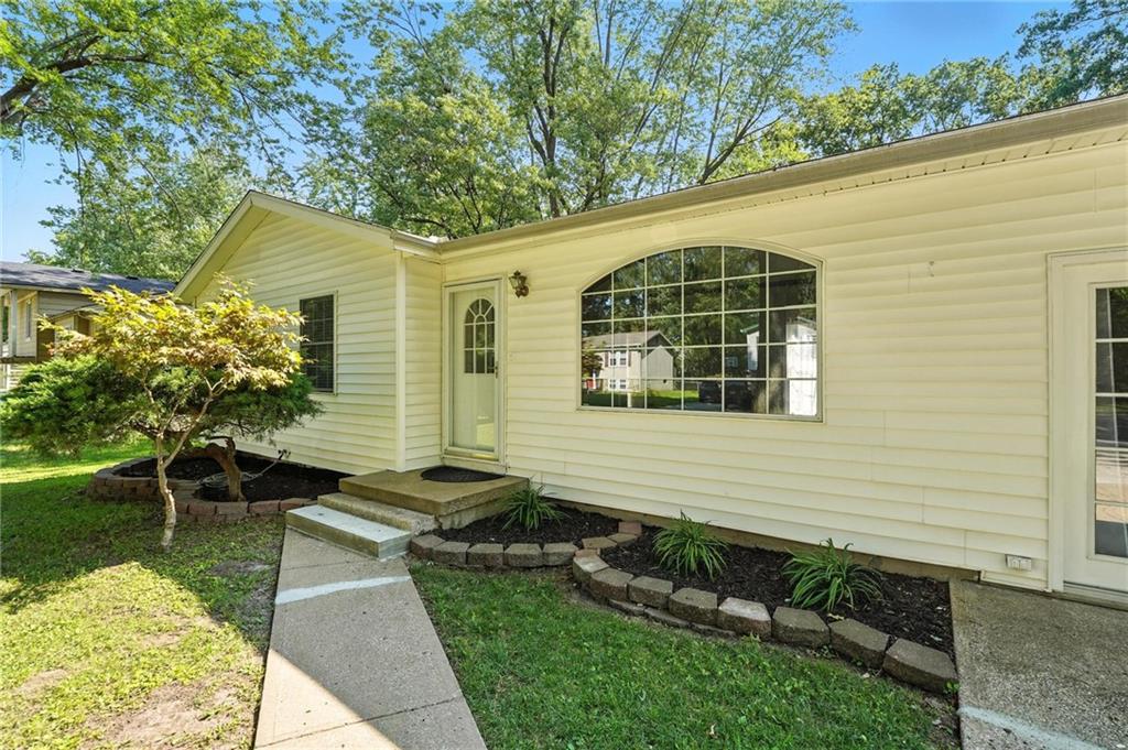 109 SE Brentwood Drive
