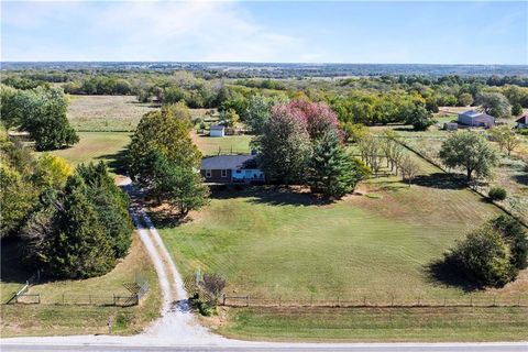 28431 Woodland Road Paola KS 66071