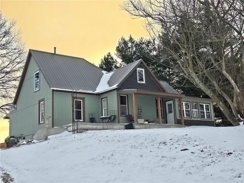 1211 Broad Street Waverly MO 64096