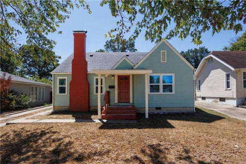 Photo of 1213 W 3rd Street, Coffeyville, KS 67337 (MLS # 2641017)