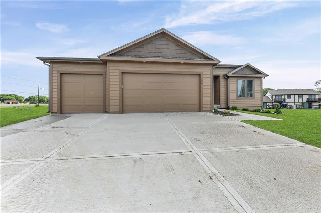 1201 Cottonwood Court