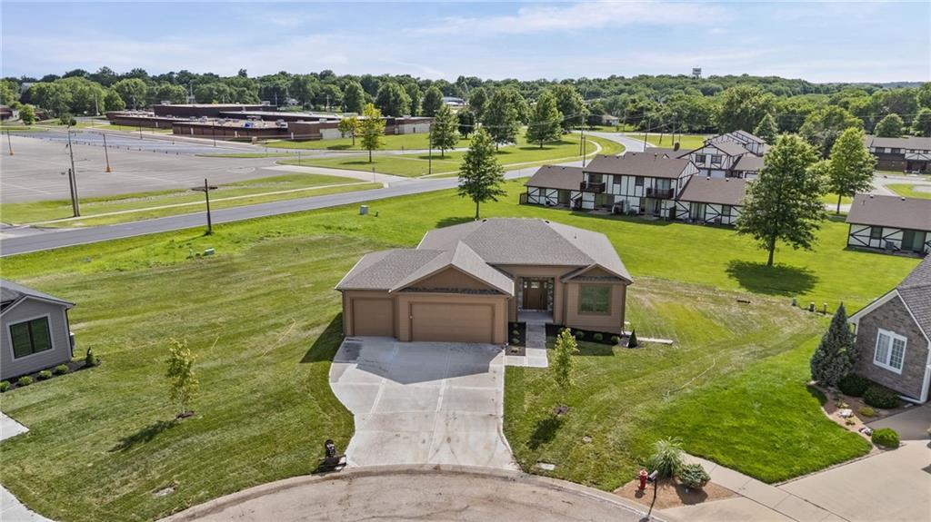 1201 Cottonwood Court