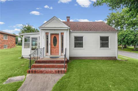 Photo of 302 W 1st Street, Carrollton, MO 64633 (MLS # 2633617)