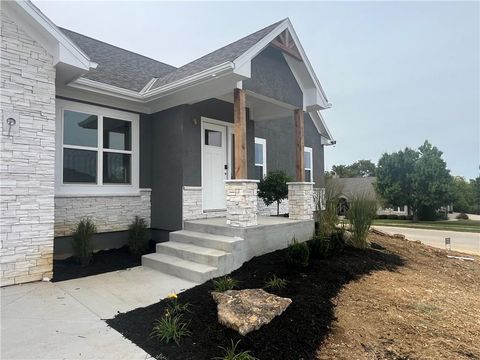 800 SE Cedrus Lane, Blue Springs, MO 64014 - MLS#: 2523251