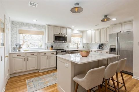 7408 Ash Street, Prairie Village, KS 66208 - #: 2534453