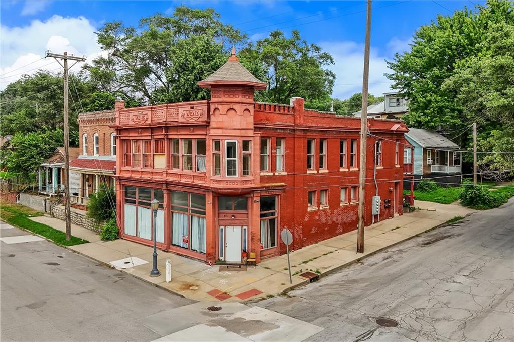 Photo 1 of 55 — 1421 Penn Street, St Joseph, MO 64503