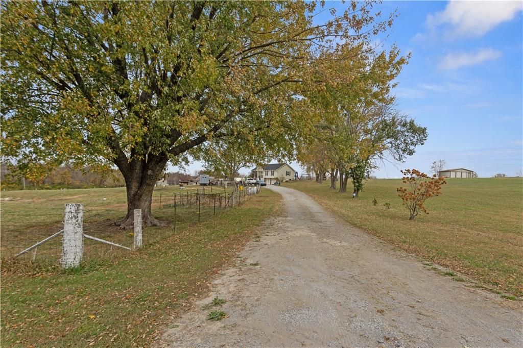 Photo of 11203 Chandler Road, Liberty, MO 64068 (MLS # 2600604)