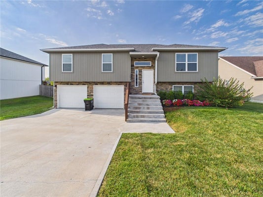 1607 W 6TH STREET TER, KNOB NOSTER, MO 65336 - Image a9238074bba8a3b3ceb8156d95e8d72d/2564235590
