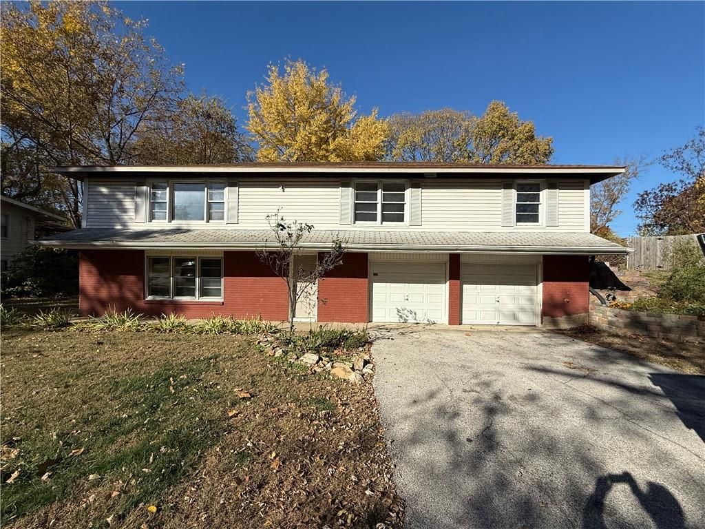 Photo of 1508 NANCY Lane, Liberty, MO 64068 (MLS # 2586724)