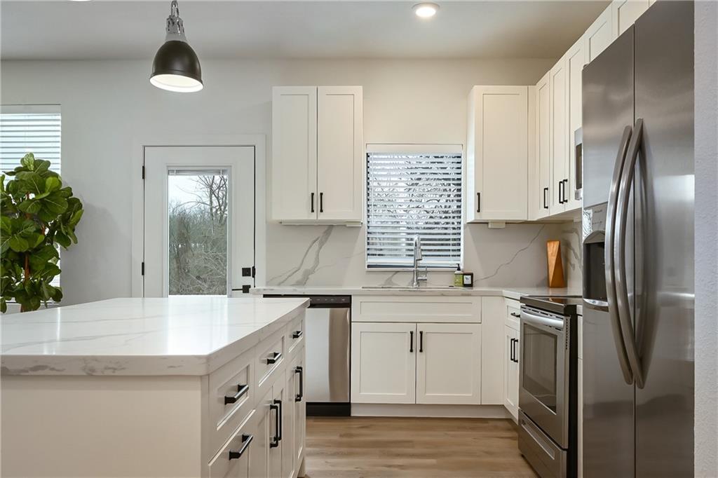 8200/8202, 8206/8208, 830 E 65th Street
