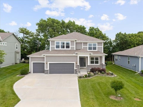 Photo of 3101 SW Arbor Tree Drive, Lees Summit, MO 64082 (MLS # 2624854)