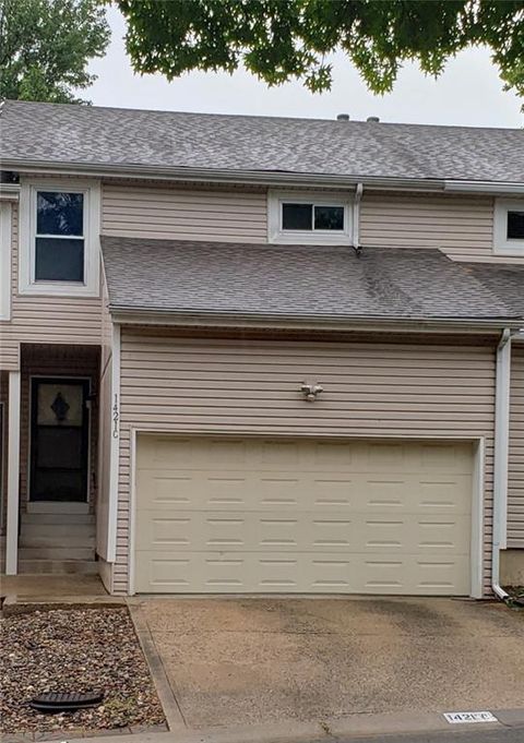 Photo of 1421 E Mart-Way Circle #C, Olathe, KS 66061 (MLS # 2623359)