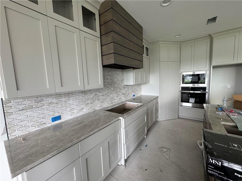 565 South Shore Drive