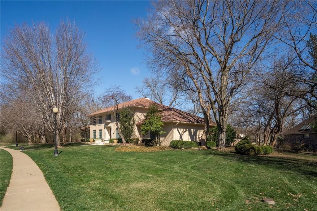 Photo of 4412 Nicklaus Drive, Lawrence, KS 66047 (MLS # 2607598)