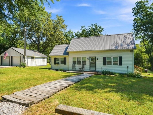 12927 N GARNER RD, RICHMOND, MO 64085 - Image a9e02c8bc603e044b4230dfe950eda94/3132197206