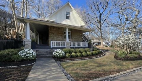 Photo of 3336 Wyoming Street, Kansas City, MO 64111 (MLS # 2612829)
