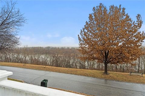 928 S Esplanade Street Leavenworth KS 66048