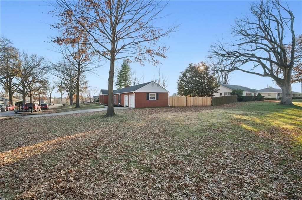 Photo of 3804 Appleton Avenue, Independence, MO 64052 (MLS # 2591799)