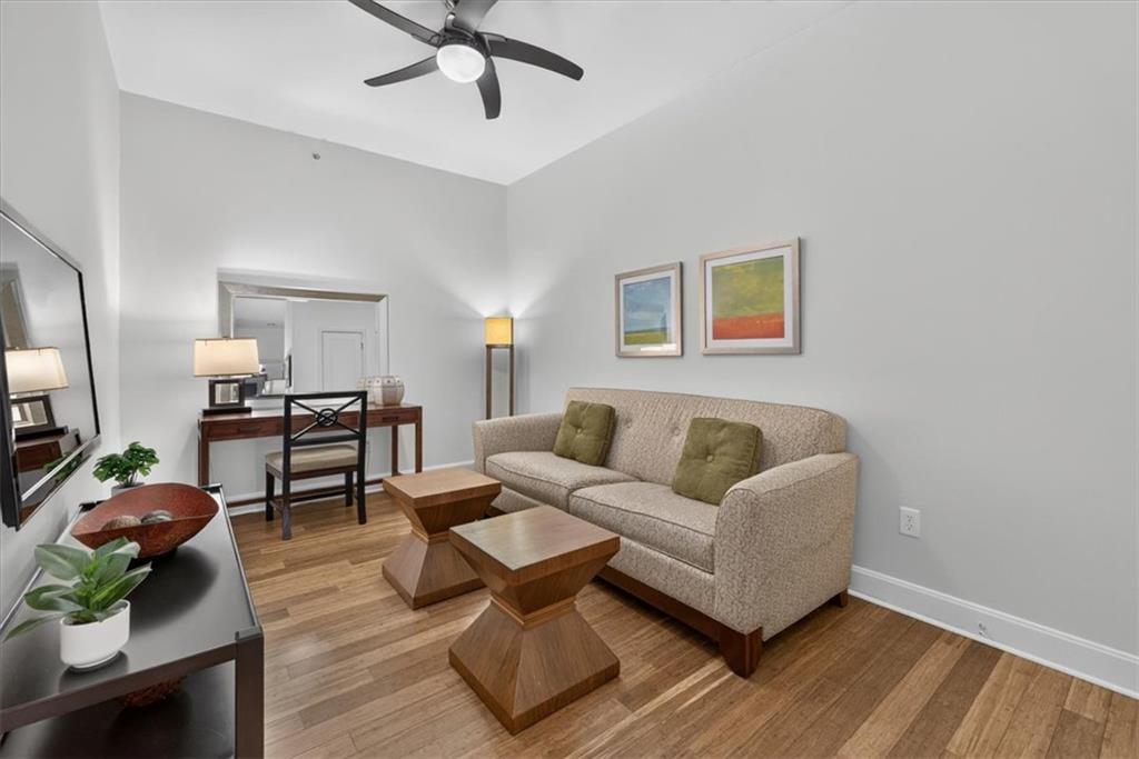 4521 Wornall Road 106