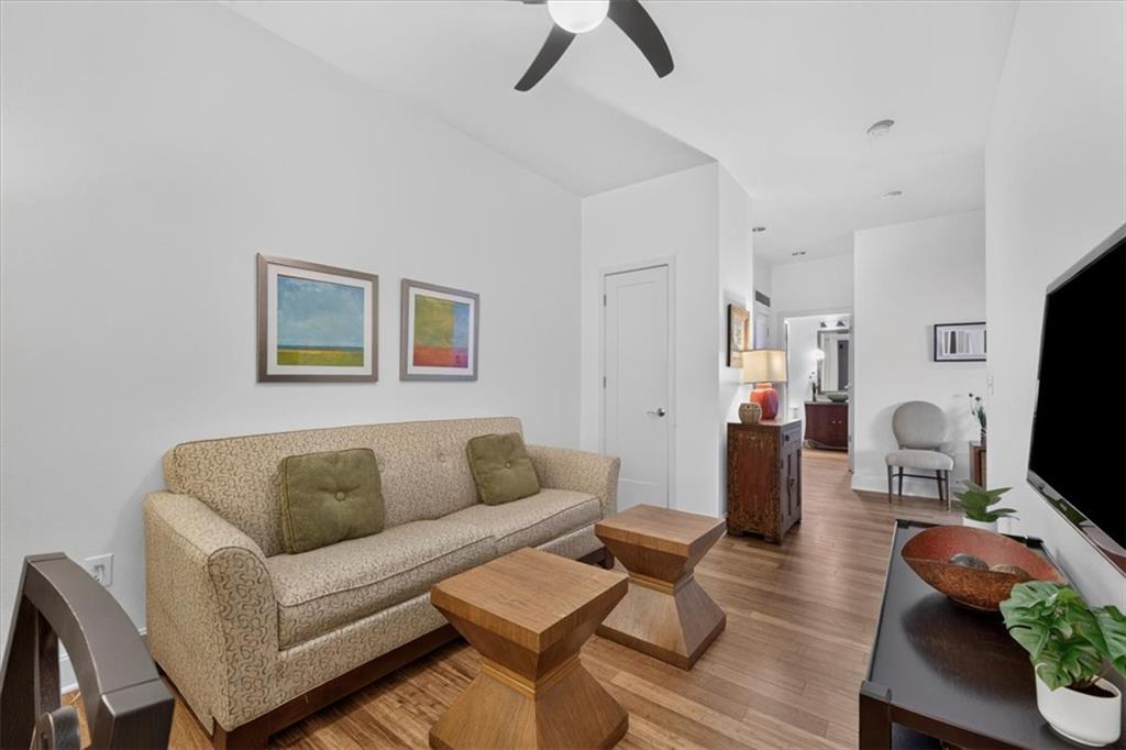 4521 Wornall Road 106