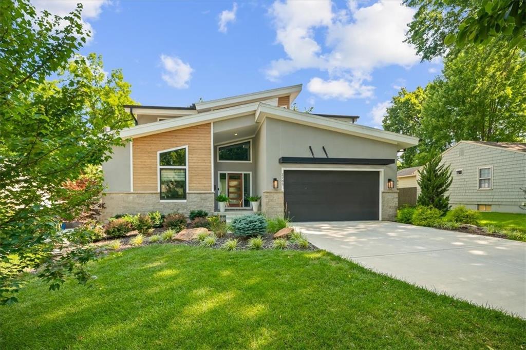 2705 W 74th Street