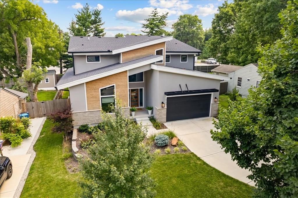 2705 W 74th Street
