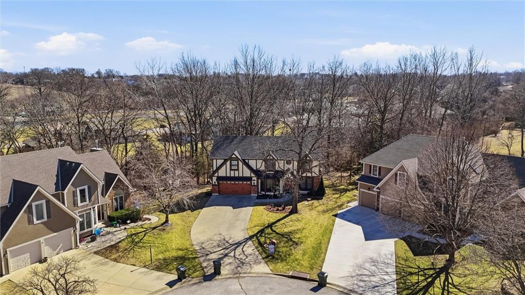 1033 Oxford Court