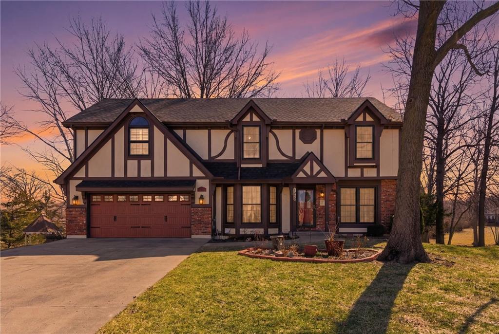 1033 Oxford Court