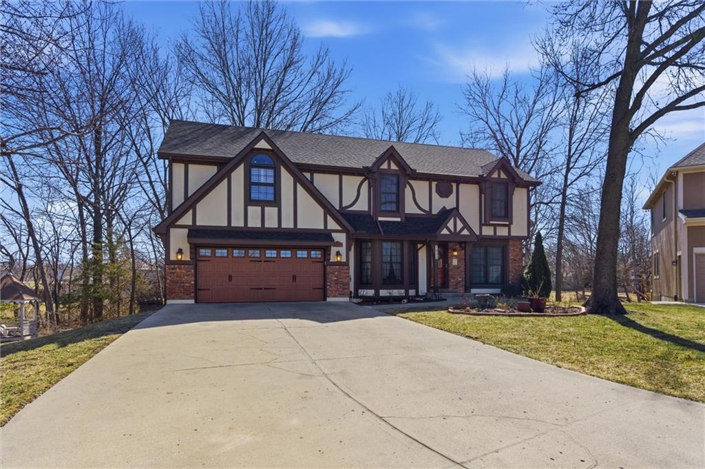 1033 Oxford Court